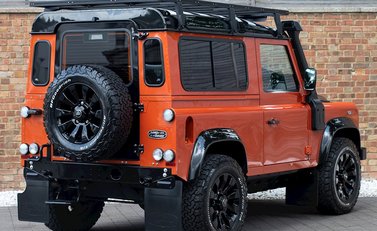 Land Rover Defender 90 Adventure Edition 7