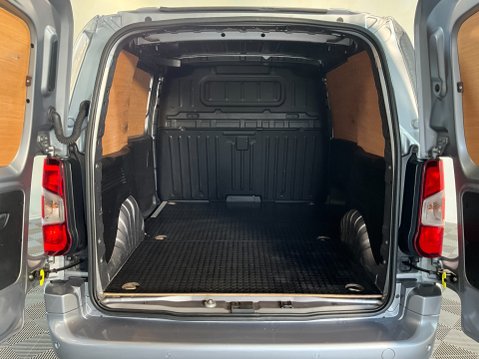 Vauxhall Combo 1.5 Turbo D 2000 Sportive L1 H1 Euro 6 (s/s) 4dr 7