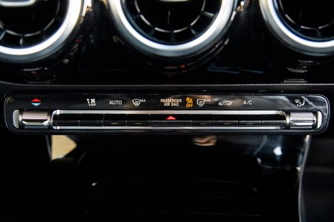 Mercedes-Benz CLA Class CLA 180 SPORT EXECUTIVE 33