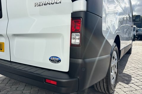 Renault Trafic LH30 Advance 150ps dCi Panel Van 21