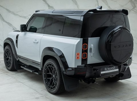 Land Rover Defender 90 V8 P525 URBAN 12