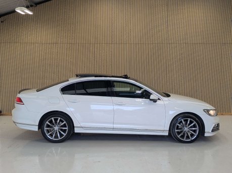 Volkswagen Passat 2.0 Passat R-Line TDI BlueMotion Technology Semi-Auto 4dr 14