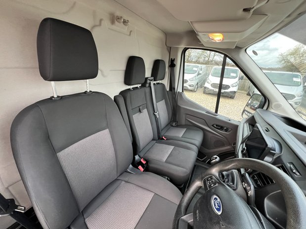 Ford Transit LWB L3H2 Medium Roof Leader 350 Camera Nav EURO 6 NO VAT 27