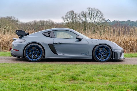 Porsche 718 GT4 RS 4