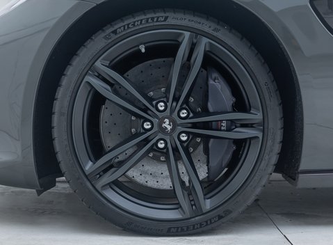 Ferrari GTC4 Lusso V12 TAILOR MADE 42