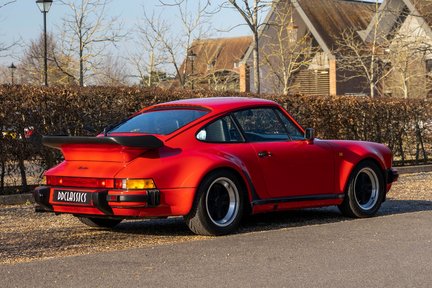 Porsche 911 930 TURBO 3
