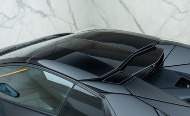 Lamborghini Aventador S LP 740-4 ROADSTER 33