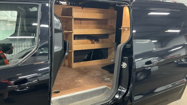 Ford Transit Connect AUTO LWB L2H1 Low Roof Limited Air Con Alloys Sensors EURO 6 NO VAT 8