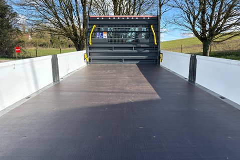 Ford Transit 350 Drw L5 130 ps Dropside Truck - 5.2m Internal Length 11