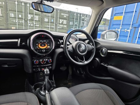 Mini Hatch 1.5 Cooper Hatchback 5dr Petrol Steptronic Euro 6 (s/s) (136 ps) 23