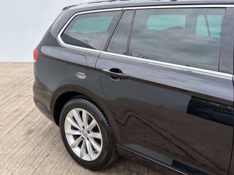 Volkswagen Passat 2.0 Passat SE Business TDI BlueMotion Technology Semi-Auto 5dr 3