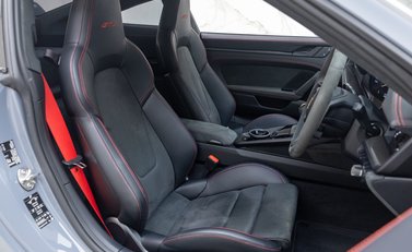 Porsche 911 GT3 (992) 14