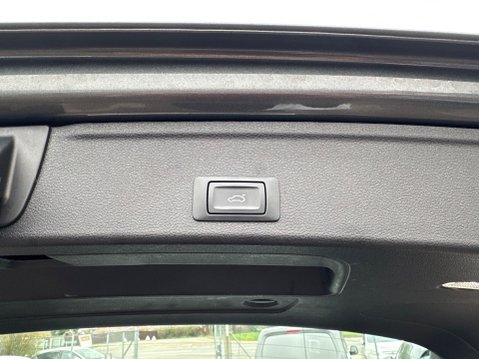 Audi A4 1.4 TFSI S line Euro 6 (s/s) 5dr 33