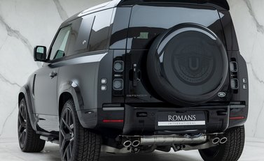 Land Rover Defender 90 V8 Carpathian Edition URBAN 3