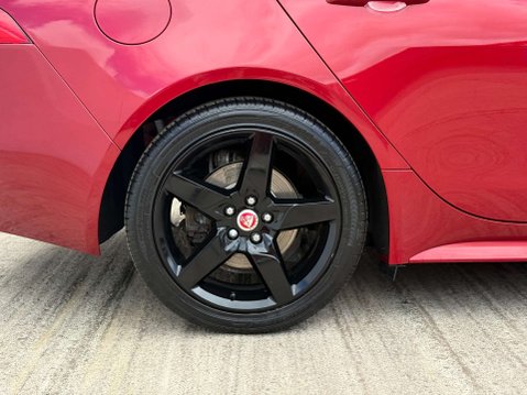 Jaguar XE 2.0 XE R-Sport D Auto 4dr 5