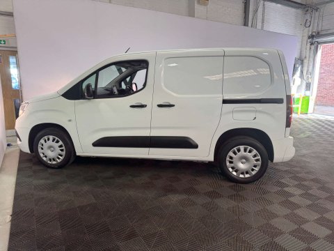 Vauxhall Combo 1.5 Combo 2300 Sportive S/S 4