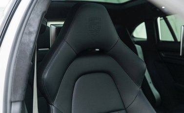 Porsche Panamera Turbo S E-Hybrid Sport Turismo 11