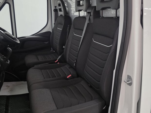Iveco Daily 2.3 35S14A8 High Roof Comfort Van 4100 WB Hi-Matic 17