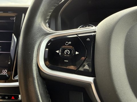 Volvo V60 2.0 D3 Inscription Plus Estate 5dr Diesel Auto Euro 6 (s/s) (150 ps) 37