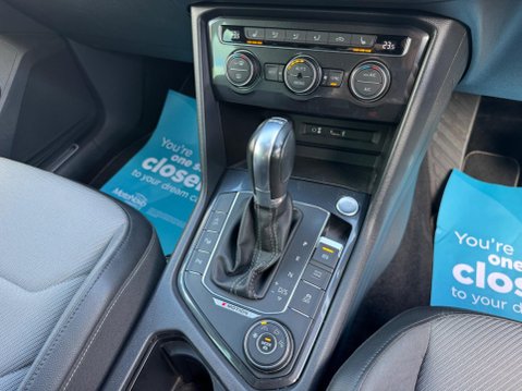 Volkswagen Tiguan R LINE TSI BMT 4MOTION DSG 18