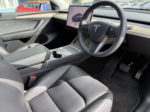 Tesla Model Y (Dual Motor) Long Range SUV 5dr Electric Auto 4WDE (384 bhp) 3