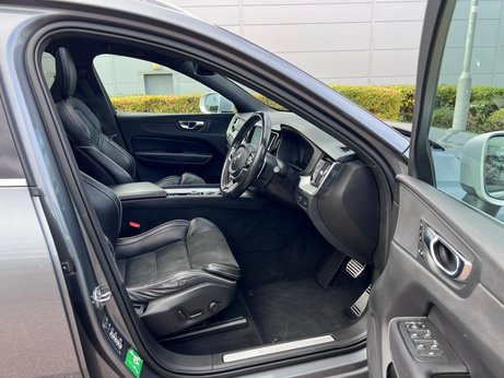 Volvo XC60 2.0 D4 R-Design Pro Auto AWD Euro 6 (s/s) 5dr 19