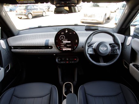 Mini Hatch SE EXCLUSIVE