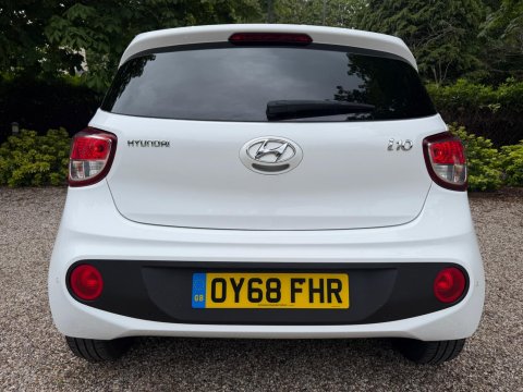 Hyundai i10 1.2 Premium SE Euro 6 5dr 11
