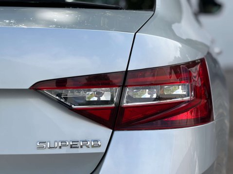 Skoda Superb 2.0 Superb Laurin & Klement TSi Semi-Auto 5dr 34