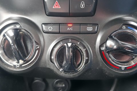 Peugeot 208 PURETECH ACTIVE.. 6 SERVICES.. 1 PREVIOUS KEEPER.. £20 ROAD TAX  29