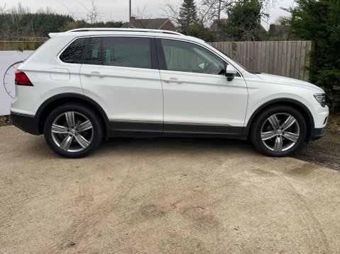Volkswagen Tiguan 2.0 TDI SEL SUV 5dr Diesel DSG Euro 6 (s/s) (150 ps) 4