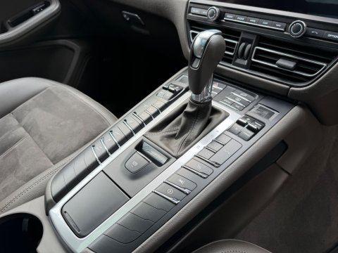 Porsche Macan PDK 43