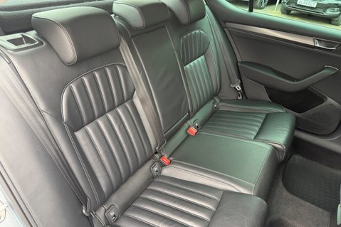 Skoda Superb SE L TDI DSG - FULL SKODA SERVICE HISTORY - 8 SERVICES 17