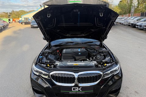 BMW 3 Series 330E M SPORT TOURING - HYBRID - APPLE CAR PLAY - 2 OWNERS - CAMERA -NEW MOT 61