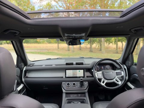 Land Rover Defender 3.0 Defender X-Dynamic SE D MHEV A 4WD 5dr 40