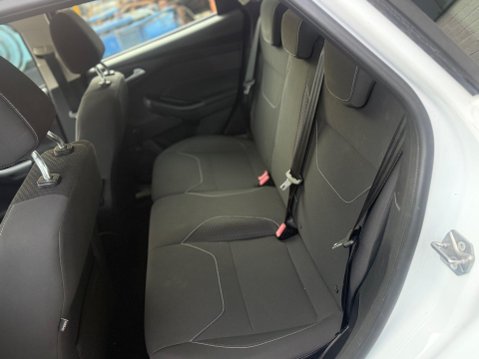 Ford Focus 1.0T EcoBoost Zetec Euro 6 (s/s) 5dr 12
