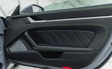 Porsche 911 Turbo S Cabriolet (992) 12