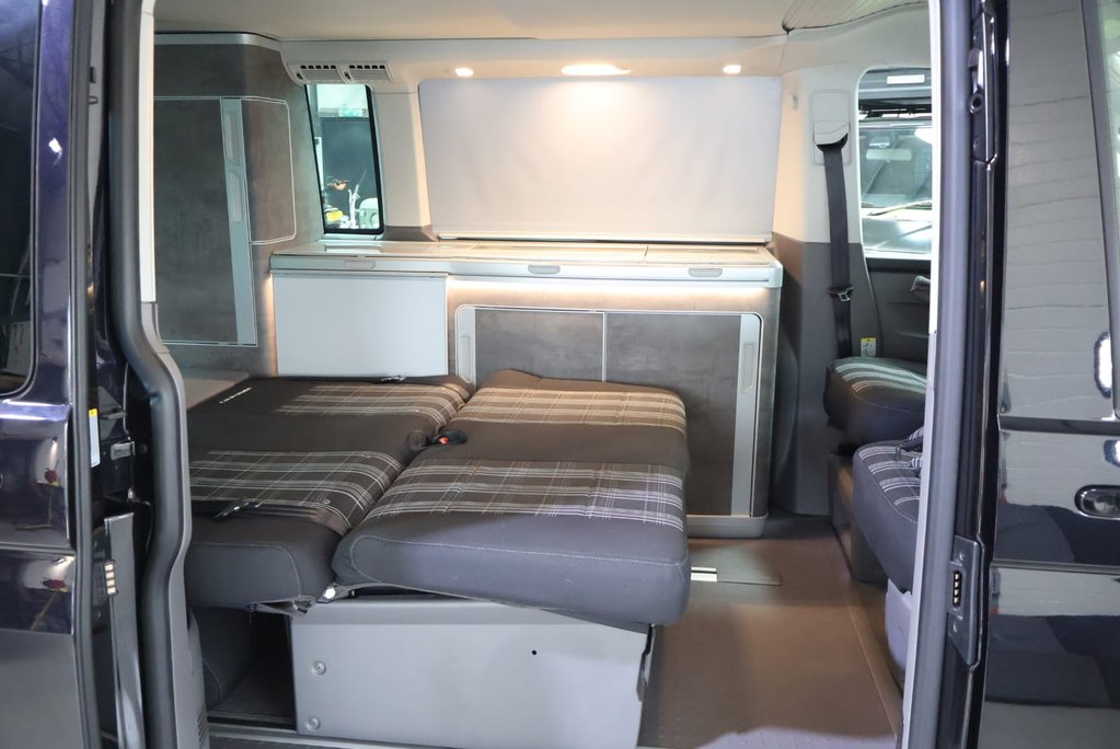 Volkswagen California OCEANI 4MOTION DSG HUGE SPEC VERY RARE  5 YEAR WARRANTY FROM NEW  4 BERTH 34