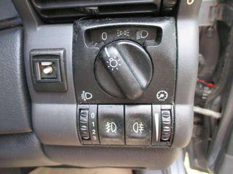 Vauxhall Omega 2.2i 16v CD 4dr 37