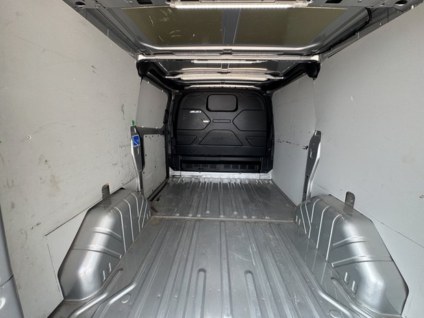 Ford Transit Custom SWB L1H1 Low Roof Limited 280 Air Con Alloys Sensors EURO 6 9
