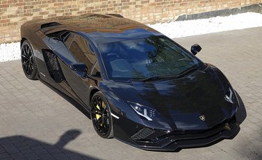 Lamborghini Aventador S 3