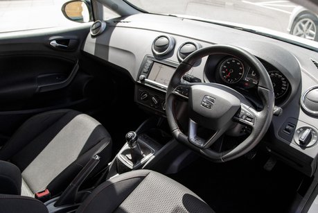 SEAT Ibiza TSI FR TECHNOLOGY