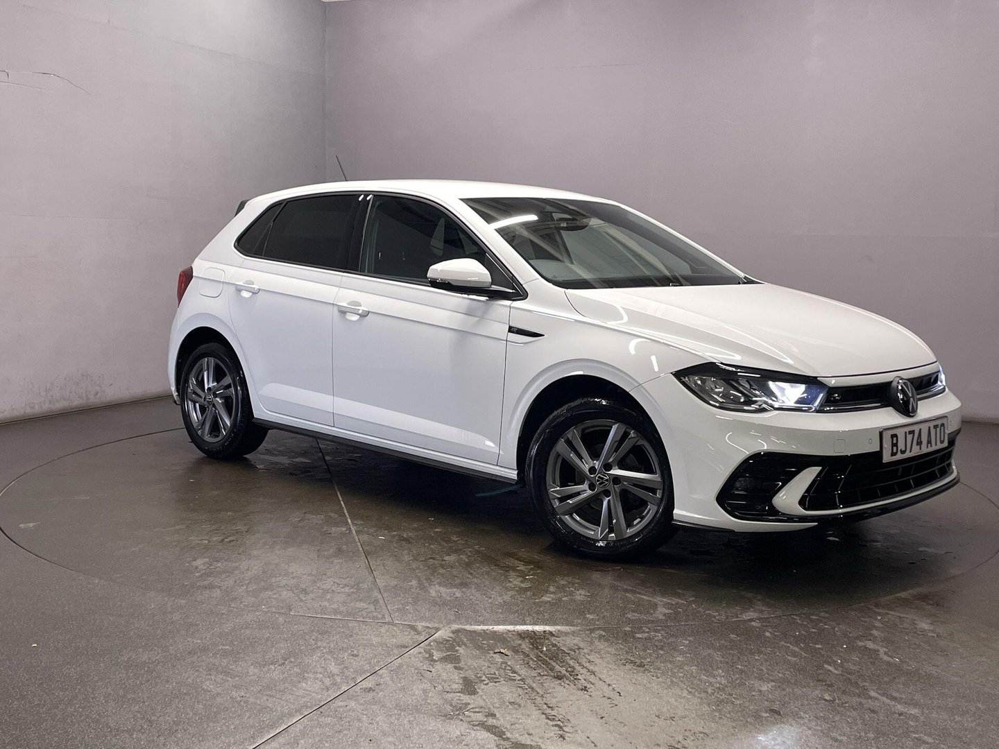 Volkswagen Polo dealer public-web source image