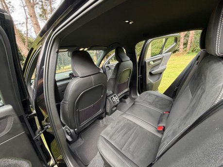 Volvo XC40 B4 PLUS 12