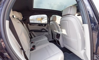 Porsche Cayenne E-Hybrid Coupé 15