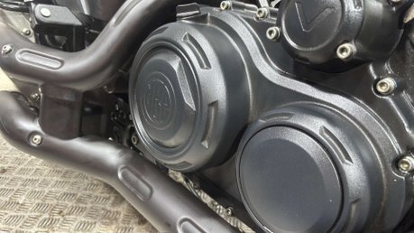 MBP C 2024 ONLY 3K 1 OWNER CRUISER BIKE 1000CC TOURER BIKE 45