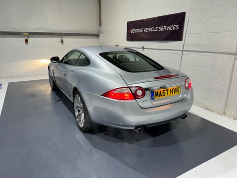 Jaguar XK COUPE 6