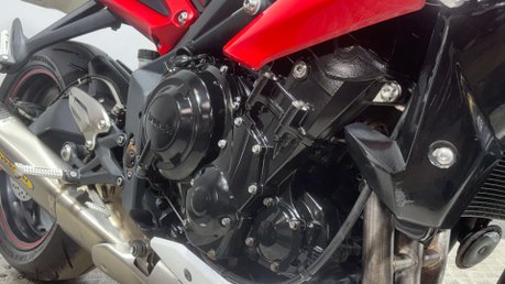 Triumph Street Triple R 2015 15K QUICK SHIFTER ARROW EXHAUST NEW MOT NAKED BIKE 35