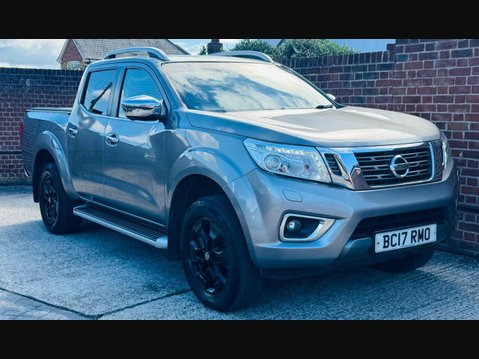 Nissan Navara 2.3 dCi Tekna Pickup Double Cab 4dr Diesel Auto 4WD Euro 6 (190 ps) 3