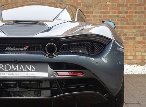 McLaren 720S Luxury 21